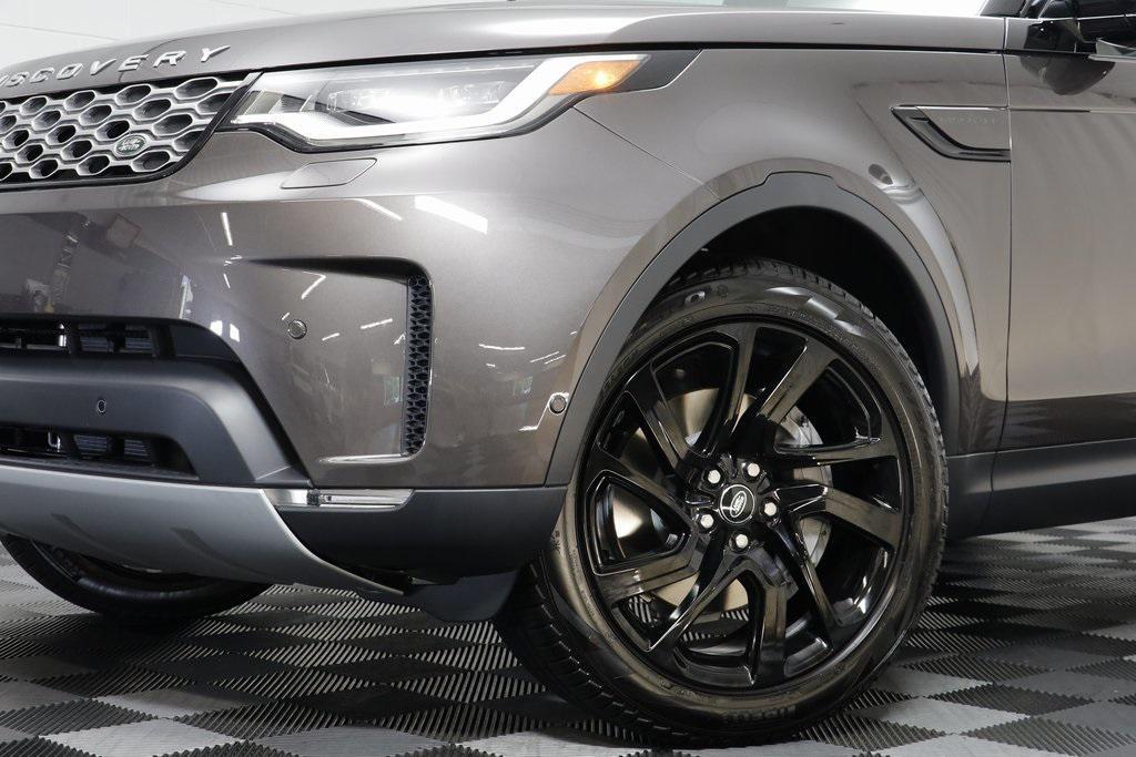new 2025 Land Rover Discovery car, priced at $68,153