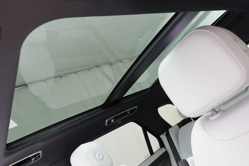 used 2025 Land Rover Range Rover Sport car, priced at $75,357