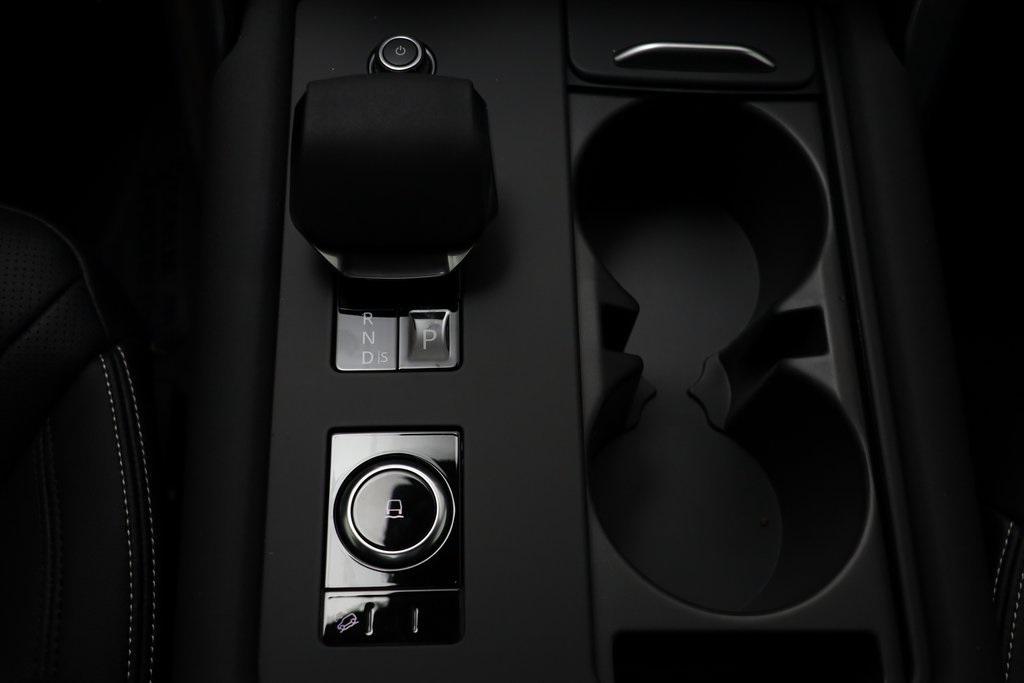 new 2026 Land Rover Discovery car, priced at $68,241