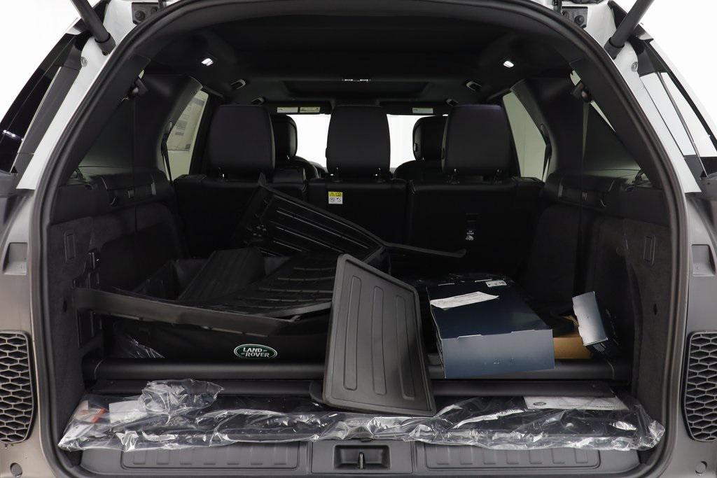 new 2026 Land Rover Discovery car, priced at $68,241