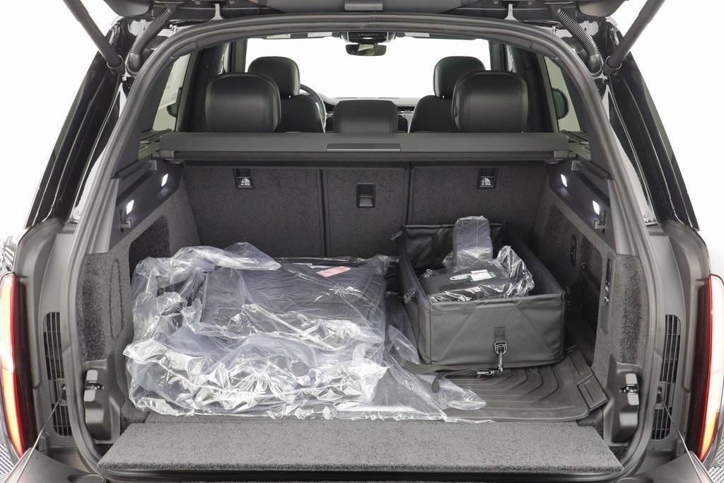 new 2025 Land Rover Range Rover car, priced at $141,535