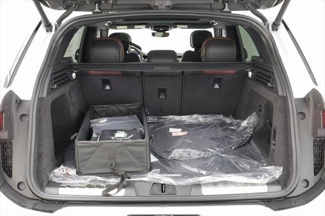 new 2025 Land Rover Range Rover Sport car, priced at $98,205