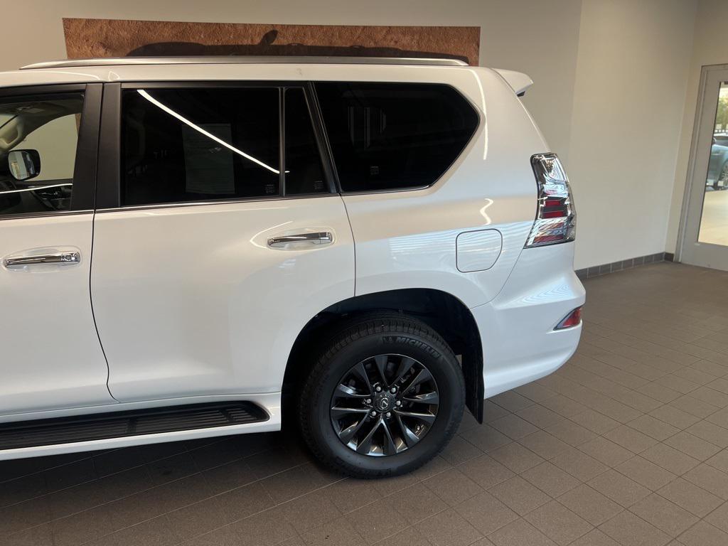 used 2023 Lexus GX 460 car, priced at $55,119