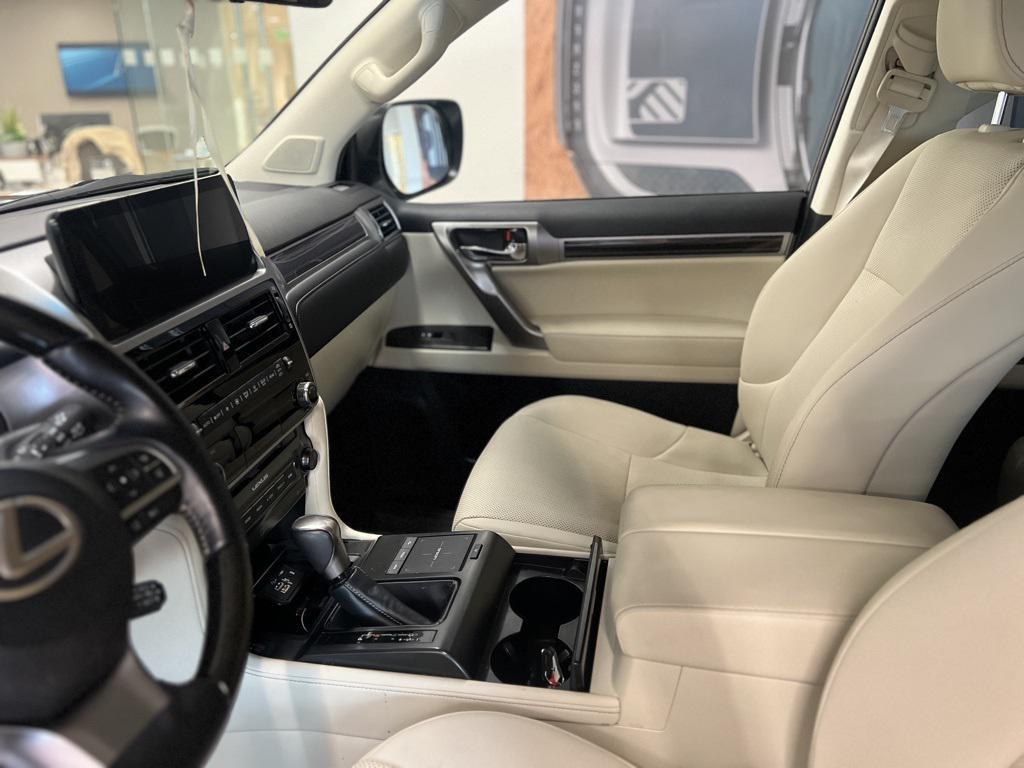 used 2023 Lexus GX 460 car, priced at $55,119