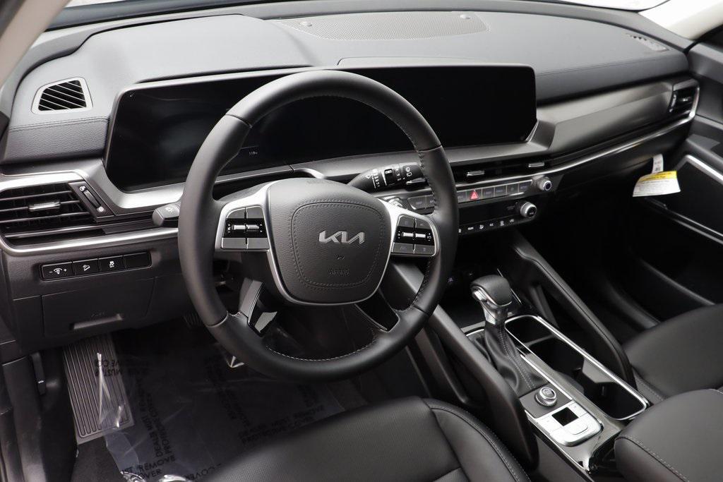 used 2025 Kia Telluride car, priced at $33,959