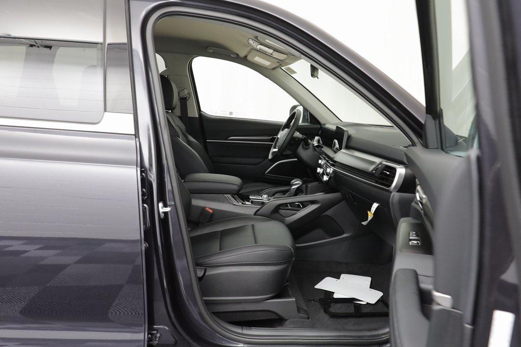used 2025 Kia Telluride car, priced at $33,959
