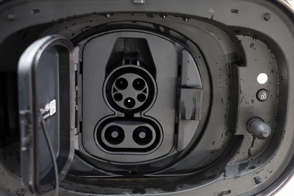 new 2025 Land Rover Range Rover car, priced at $136,025