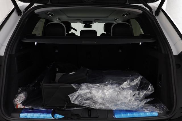 new 2025 Land Rover Range Rover Sport car, priced at $109,985