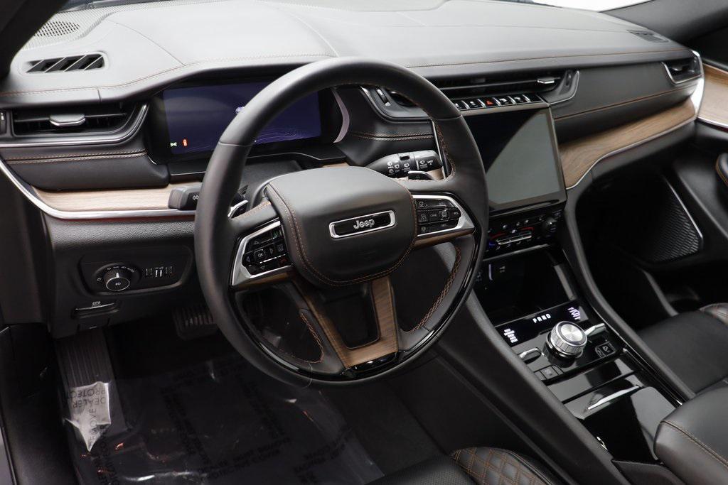 used 2025 Jeep Grand Cherokee car, priced at $50,766