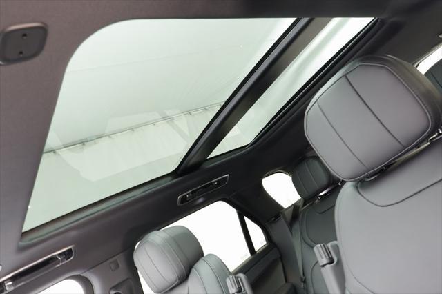 new 2025 Land Rover Range Rover Sport car, priced at $89,965