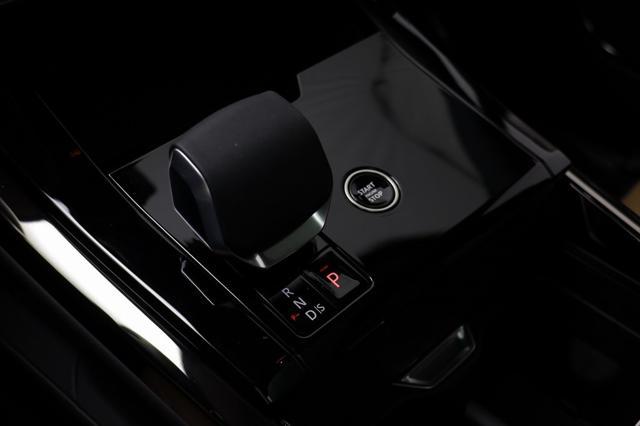 new 2025 Land Rover Range Rover Sport car, priced at $101,370