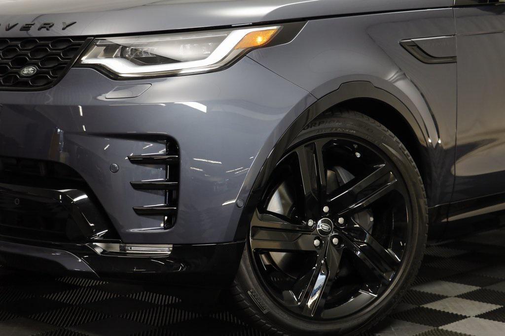 new 2025 Land Rover Discovery car, priced at $82,293