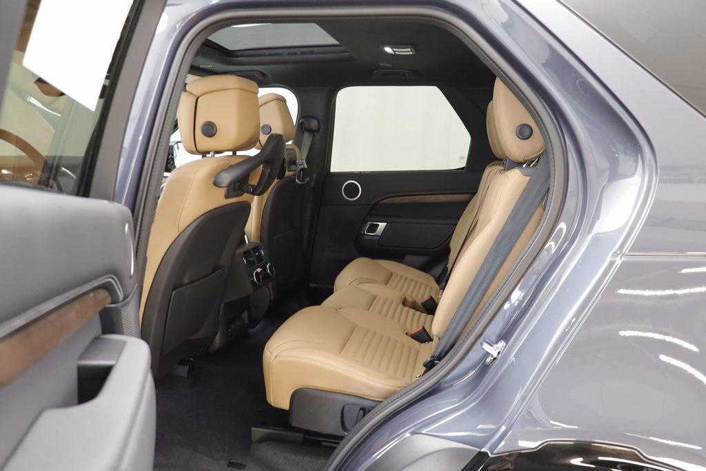 new 2025 Land Rover Discovery car, priced at $82,293