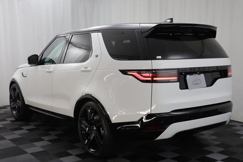 new 2025 Land Rover Discovery car, priced at $79,828