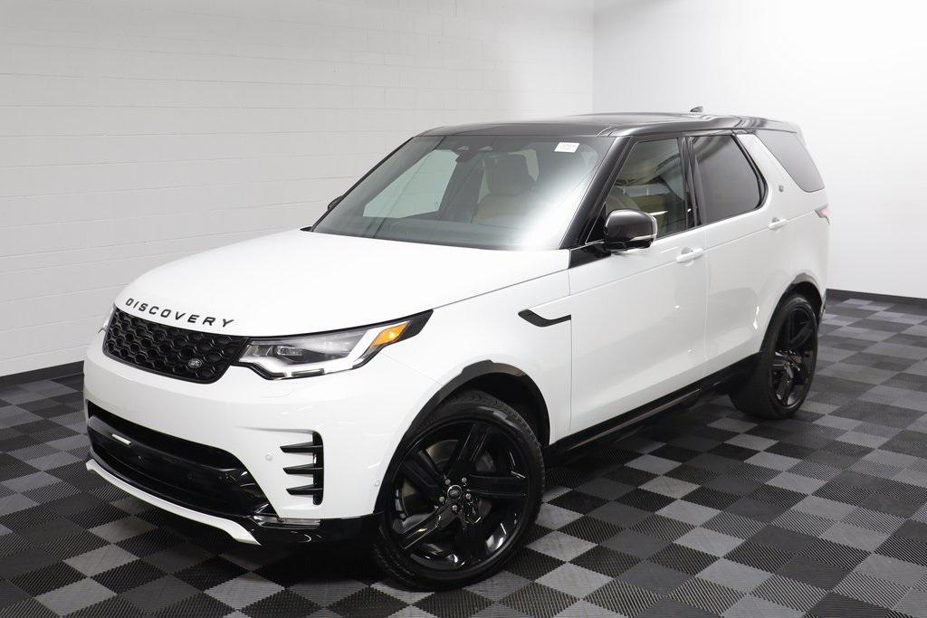 new 2025 Land Rover Discovery car, priced at $79,828