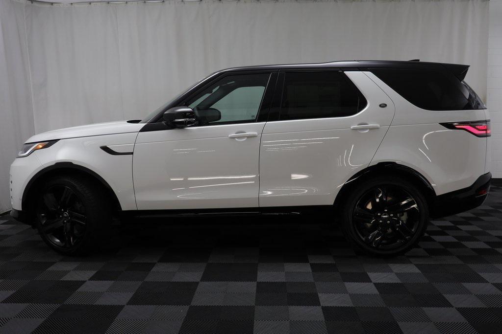 new 2025 Land Rover Discovery car, priced at $79,828