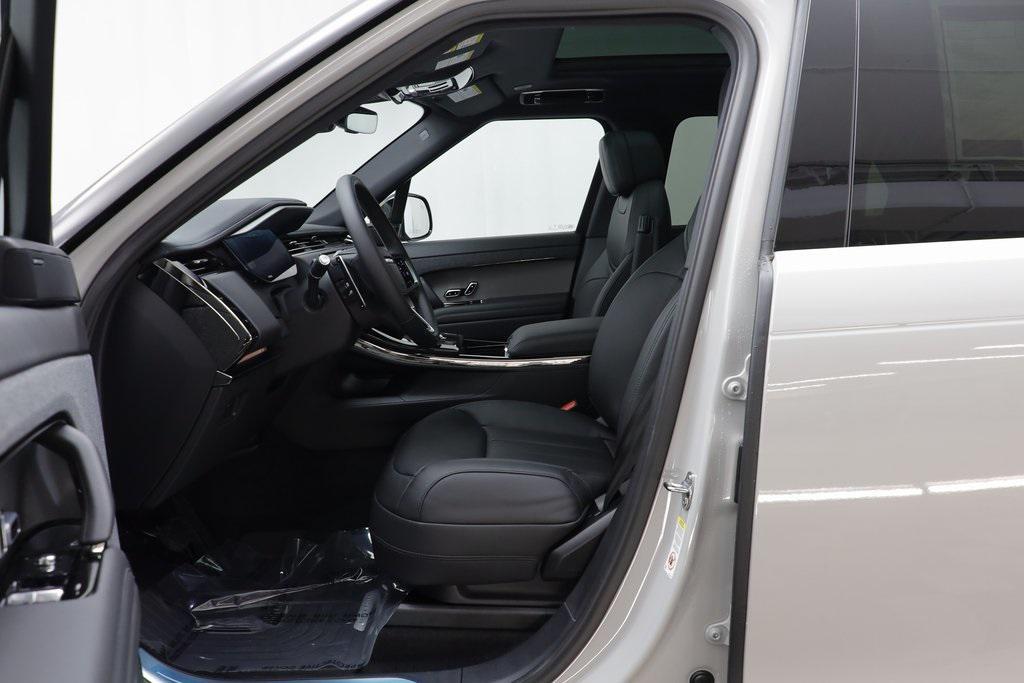 new 2025 Land Rover Range Rover Sport car, priced at $91,175