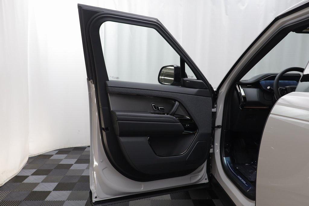 new 2025 Land Rover Range Rover Sport car, priced at $91,175