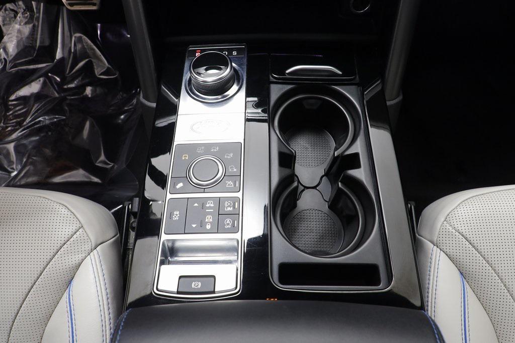 used 2018 Land Rover Discovery car, priced at $22,544