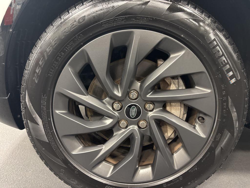 used 2023 Land Rover Discovery car, priced at $43,621