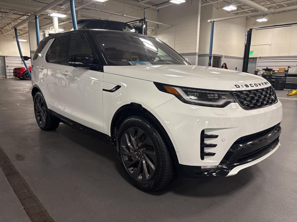 used 2023 Land Rover Discovery car, priced at $43,621