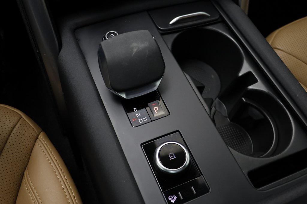 used 2023 Land Rover Discovery car, priced at $41,073