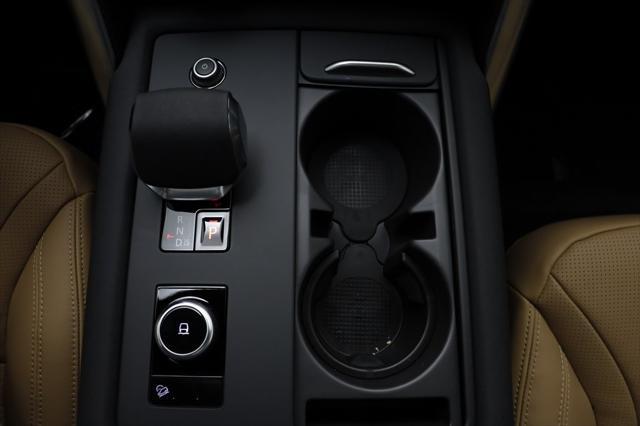 new 2025 Land Rover Discovery car, priced at $74,910