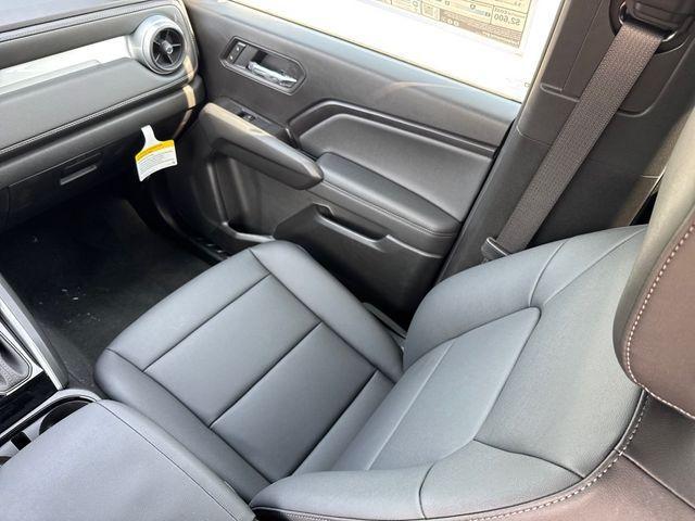 new 2025 Chevrolet Colorado car, priced at $35,995