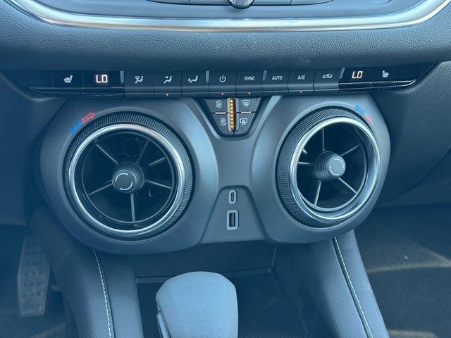 new 2025 Chevrolet Blazer car, priced at $33,295