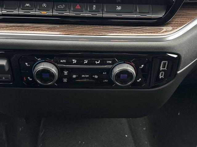 new 2025 Chevrolet Silverado 1500 car, priced at $47,995