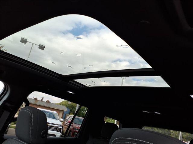 new 2025 Chevrolet Traverse car, priced at $43,695