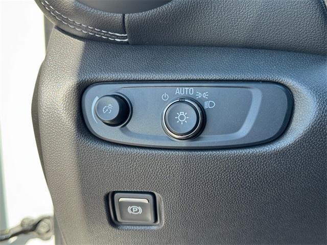 new 2025 Chevrolet Blazer car, priced at $33,395