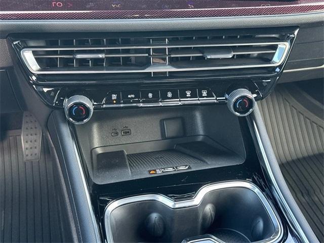 new 2026 Chevrolet Traverse car, priced at $55,561