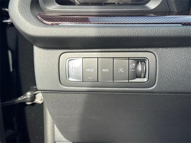 new 2026 Chevrolet Traverse car, priced at $55,561