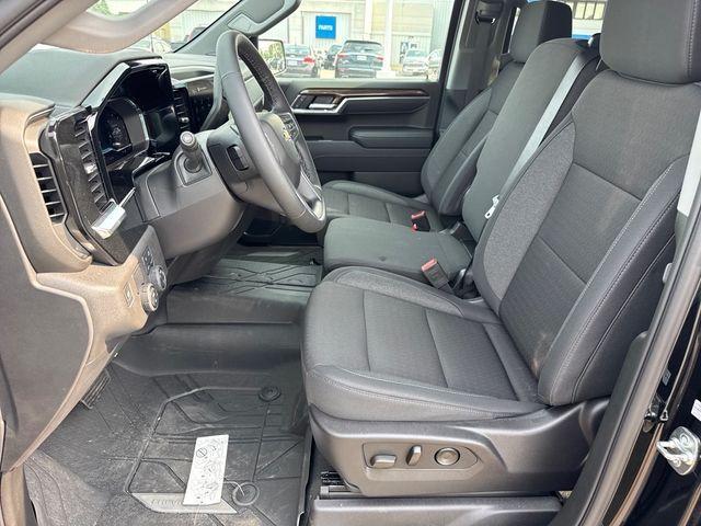 new 2025 Chevrolet Silverado 1500 car, priced at $41,495