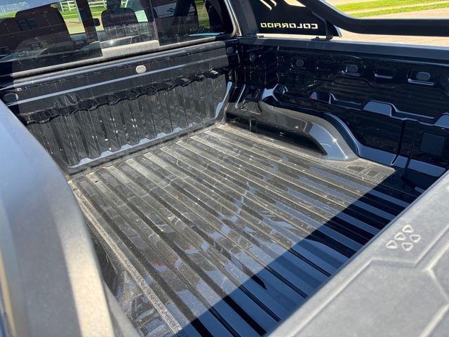 new 2025 Chevrolet Colorado car, priced at $44,195