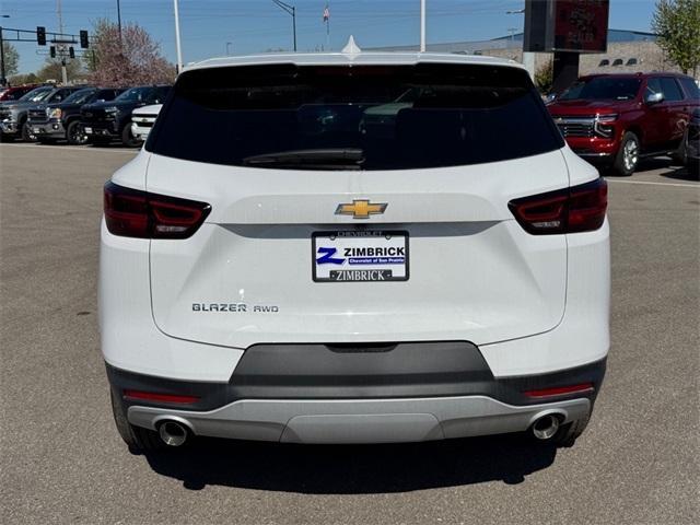 new 2025 Chevrolet Blazer car, priced at $33,395