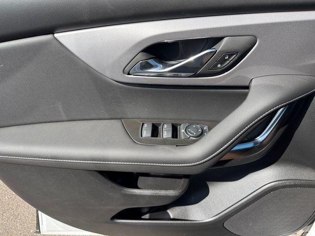 new 2025 Chevrolet Blazer car, priced at $32,895