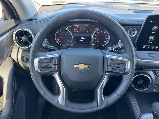 new 2025 Chevrolet Blazer car, priced at $32,895