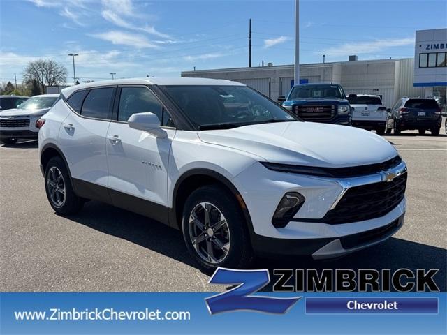 new 2025 Chevrolet Blazer car, priced at $33,395