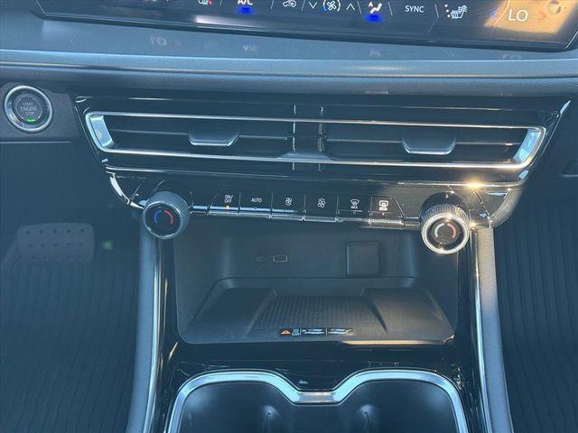 new 2026 Chevrolet Traverse car, priced at $45,743