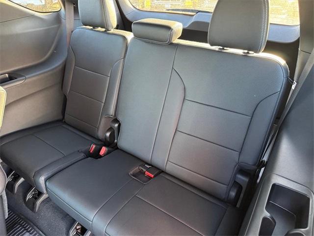 new 2026 Chevrolet Traverse car, priced at $46,469