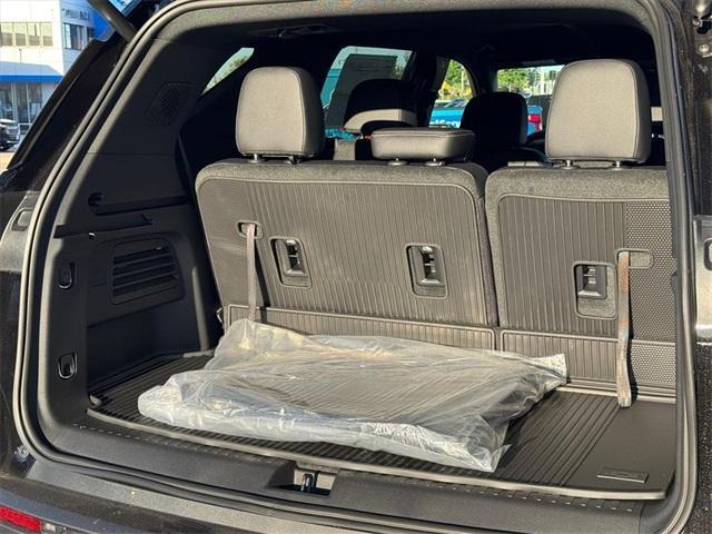 new 2026 Chevrolet Traverse car, priced at $46,469