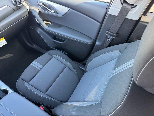 new 2025 Chevrolet Blazer car, priced at $33,895