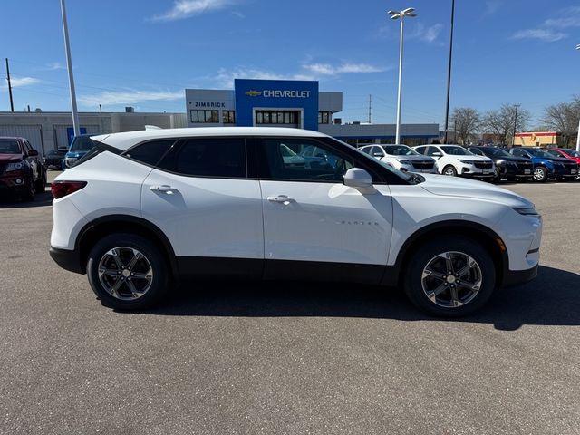 new 2025 Chevrolet Blazer car, priced at $33,895