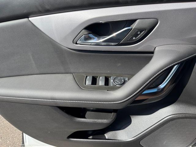 new 2025 Chevrolet Blazer car, priced at $33,895