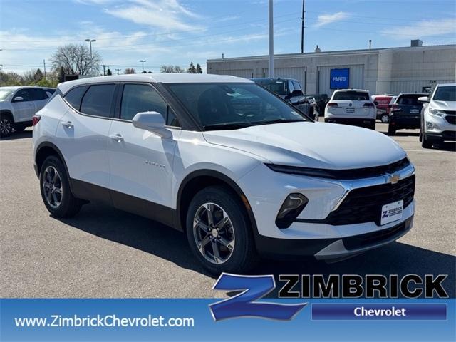 new 2025 Chevrolet Blazer car, priced at $34,395