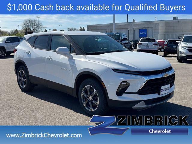 new 2025 Chevrolet Blazer car, priced at $33,895