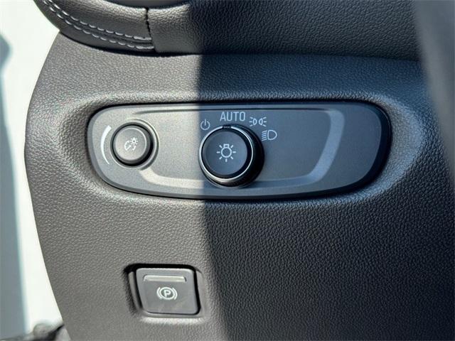 new 2025 Chevrolet Blazer car, priced at $34,395