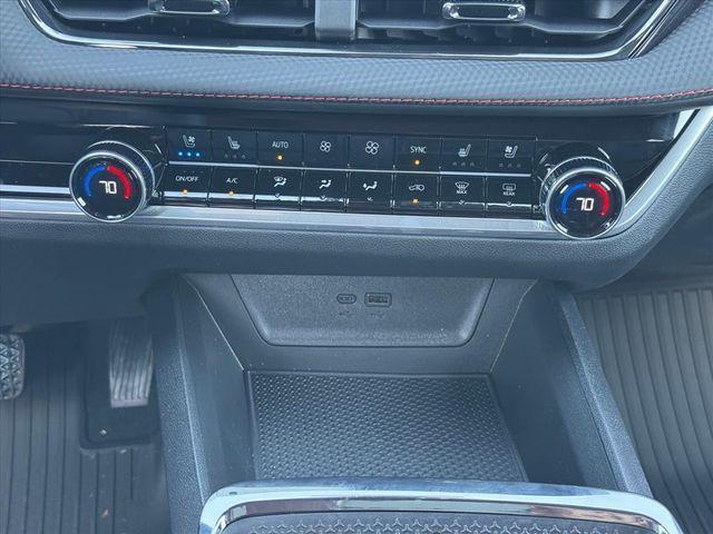 new 2026 Chevrolet Equinox car, priced at $36,594